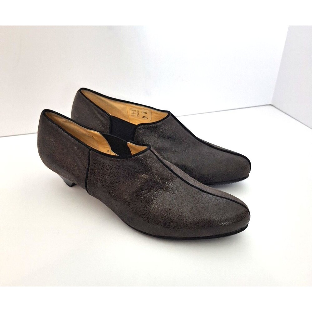 NWOB Brunate Women's Grey Suede Embossed Slip On Loafers Sz 39.5 Made In Italy